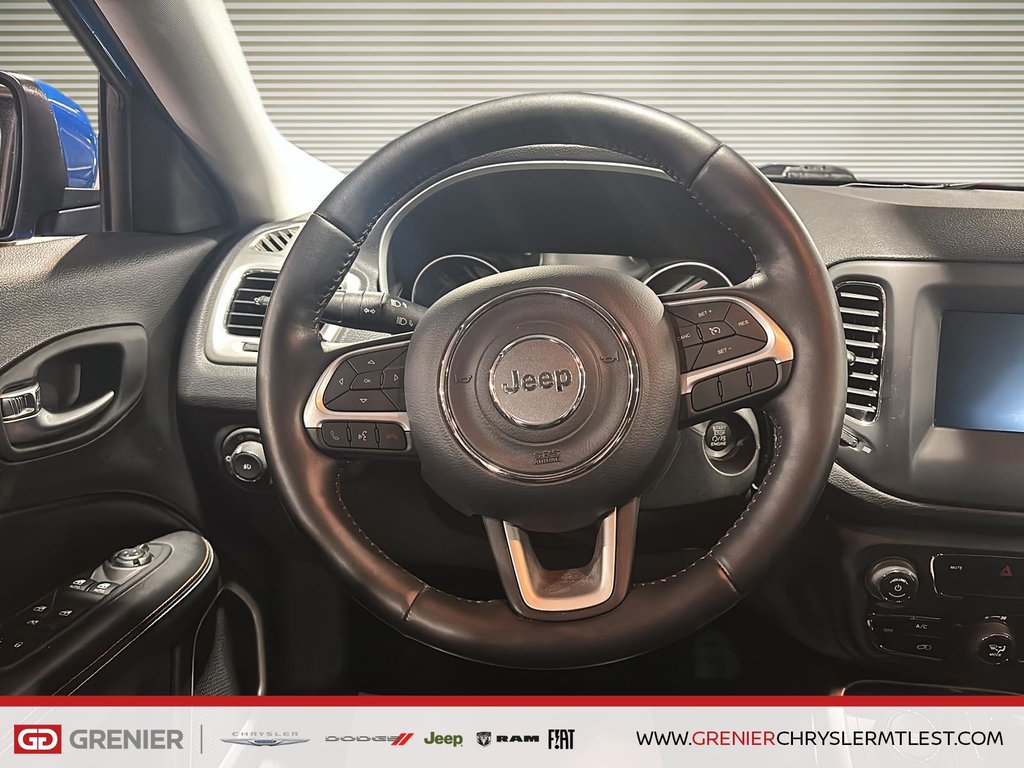 Jeep Compass NORTH + 4X4 + ATTELAGE DE REMORQUE 2018 à Pointe-Aux-Trembles, Québec - 9 - w1024h768px