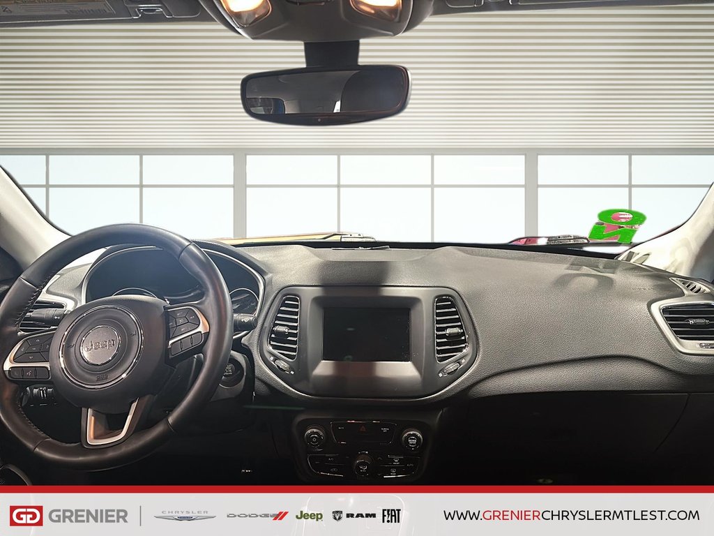 Jeep Compass NORTH + 4X4 + ATTELAGE DE REMORQUE 2018 à Pointe-Aux-Trembles, Québec - 8 - w1024h768px