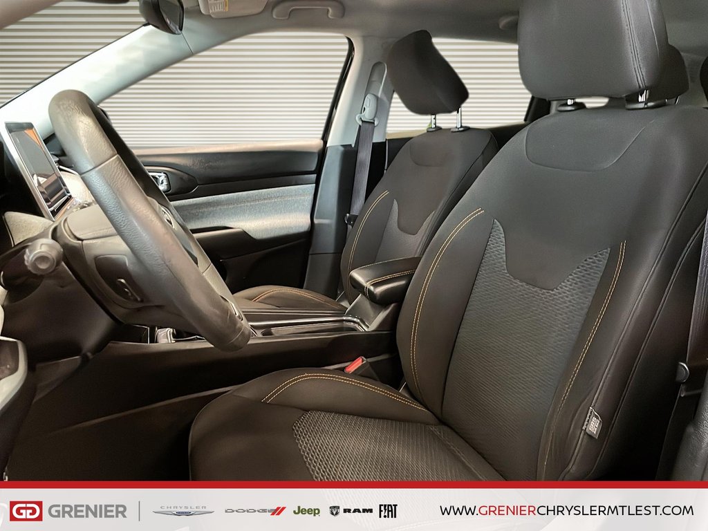 2022 Jeep Compass SPORT + 4X4 + ALLURE SPORT in Pointe-Aux-Trembles, Quebec - 8 - w1024h768px