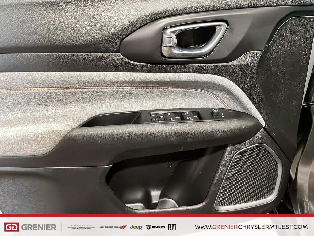 Jeep Compass SPORT + 4X4 + CARPLAY 2022 à Pointe-Aux-Trembles, Québec - 10 - w1024h768px