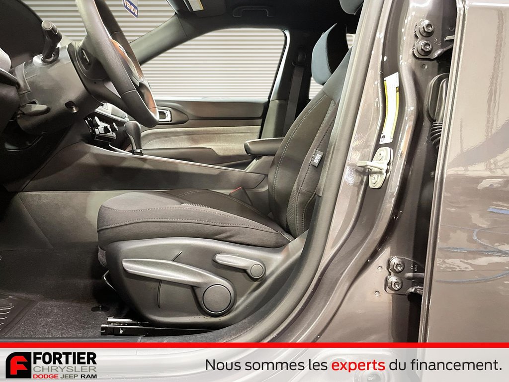 2024 Jeep Compass SPORT in Pointe-Aux-Trembles, Quebec - 13 - w1024h768px