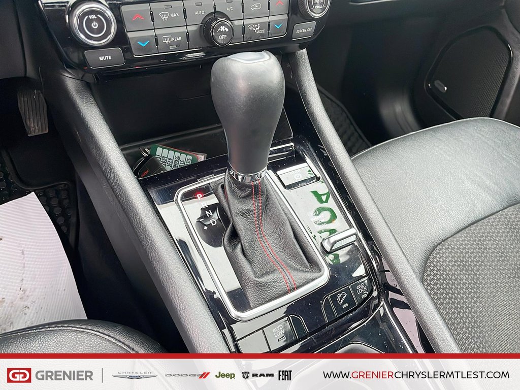 Jeep Compass TRAILHAWK + 4X4 + TOIT OUVRANT PANO 2024 à Pointe-Aux-Trembles, Québec - 12 - w1024h768px