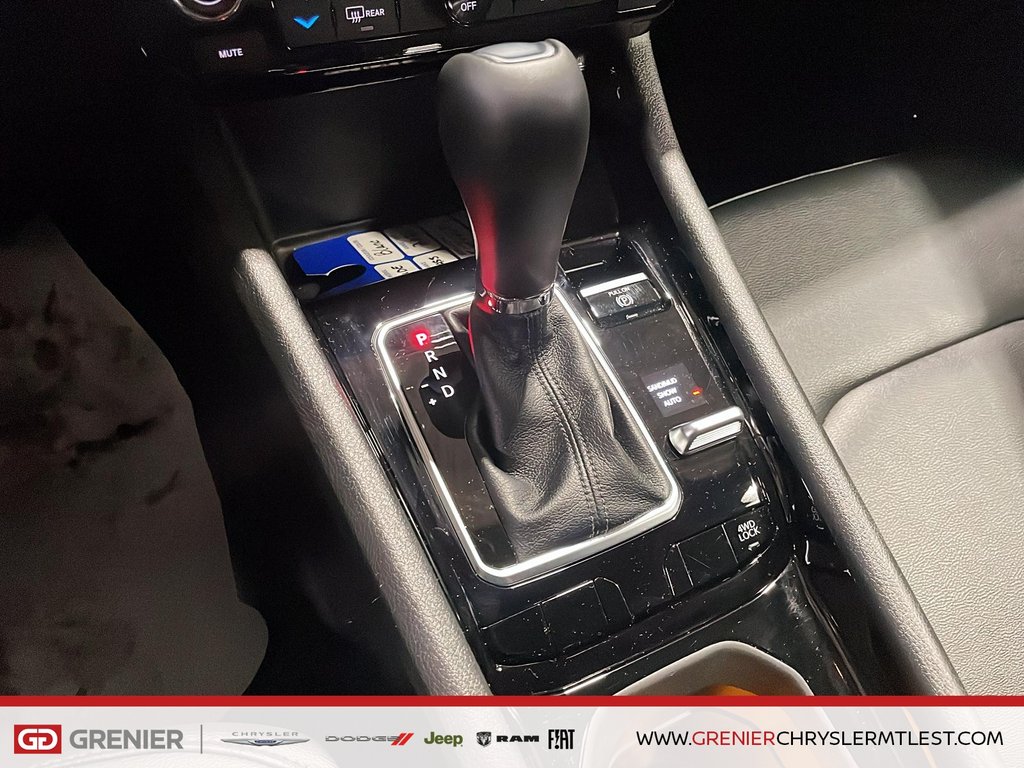 2025 Jeep Compass Altitude in Pointe-Aux-Trembles, Quebec - 12 - w1024h768px