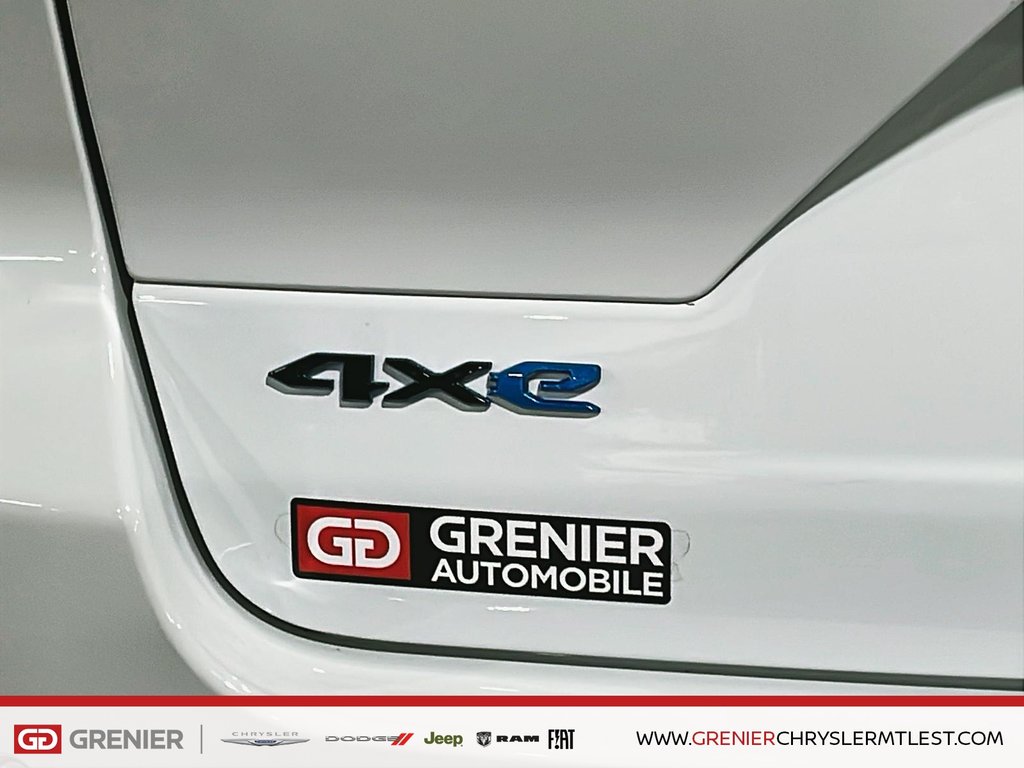 2022 Jeep Grand Cherokee 4XE TRAILHAWK + PHEV + 4X4 + TOIT OUVRANT PANO in Pointe-Aux-Trembles, Quebec - 4 - w1024h768px