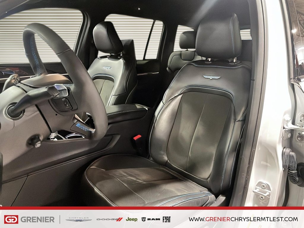 2022 Jeep Grand Cherokee 4XE TRAILHAWK + PHEV + 4X4 + TOIT OUVRANT PANO in Pointe-Aux-Trembles, Quebec - 8 - w1024h768px