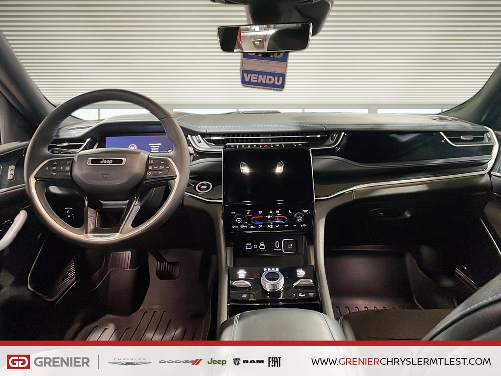 2022 Jeep Grand Cherokee 4XE TRAILHAWK + PHEV + 4X4 + TOIT OUVRANT PANO in Pointe-Aux-Trembles, Quebec - 9 - w1024h768px
