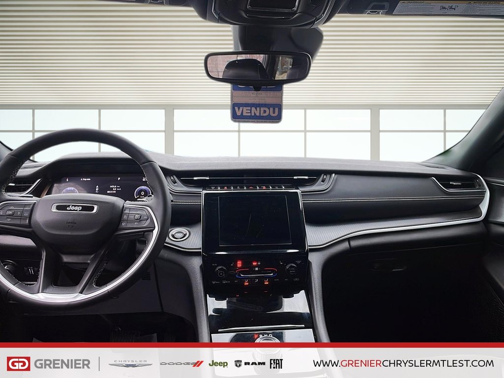 2023 Jeep Grand Cherokee L ALTITUDE + 4X4 +V6 3.6L in Pointe-Aux-Trembles, Quebec - 9 - w1024h768px