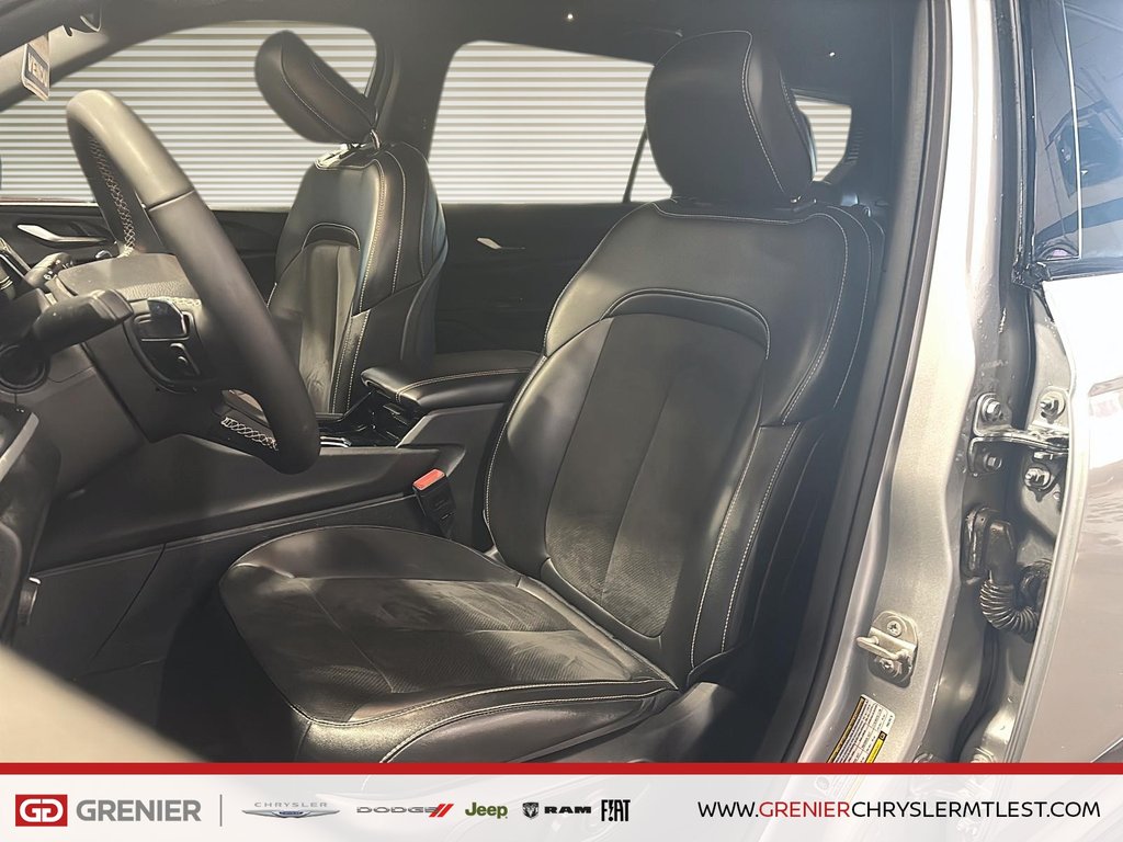 2023 Jeep Grand Cherokee L ALTITUDE + 4X4 +V6 3.6L in Pointe-Aux-Trembles, Quebec - 8 - w1024h768px