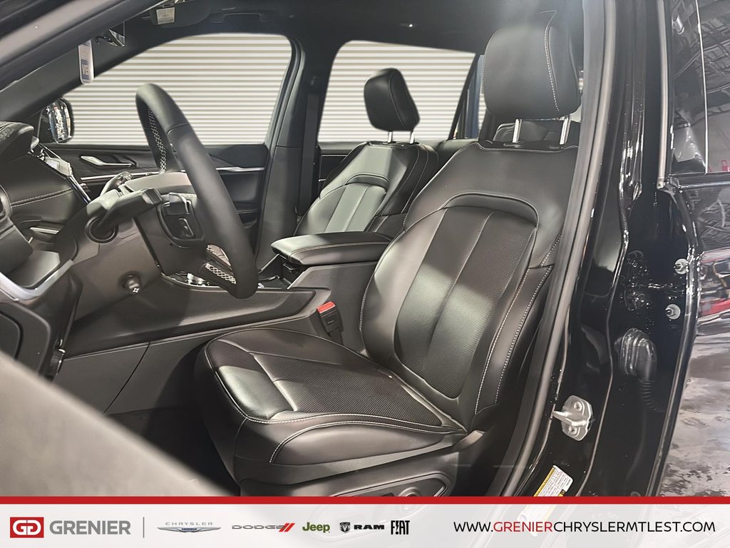 Jeep Grand Cherokee L LIMITED 2026 à Pointe-Aux-Trembles, Québec - 8 - w1024h768px