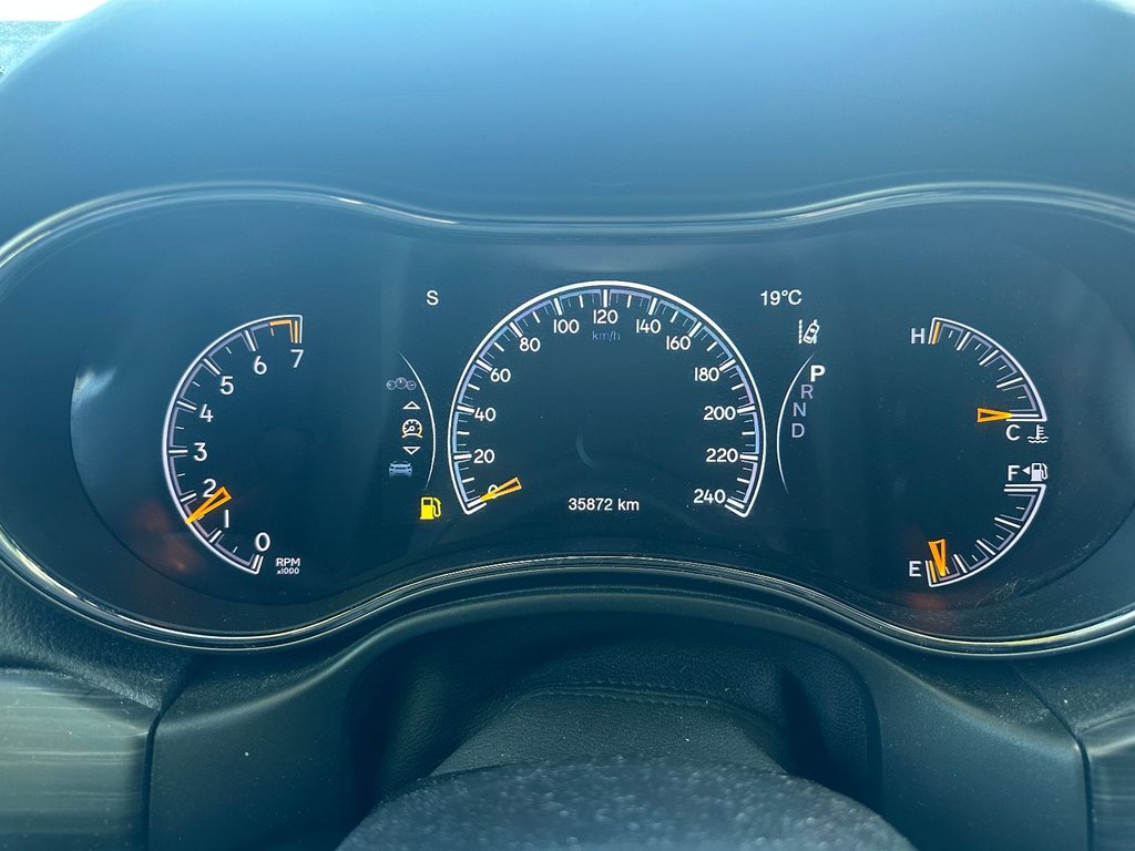 2022 Jeep Grand Cherokee WK Limited X in Pointe-Aux-Trembles, Quebec - 9 - w1024h768px