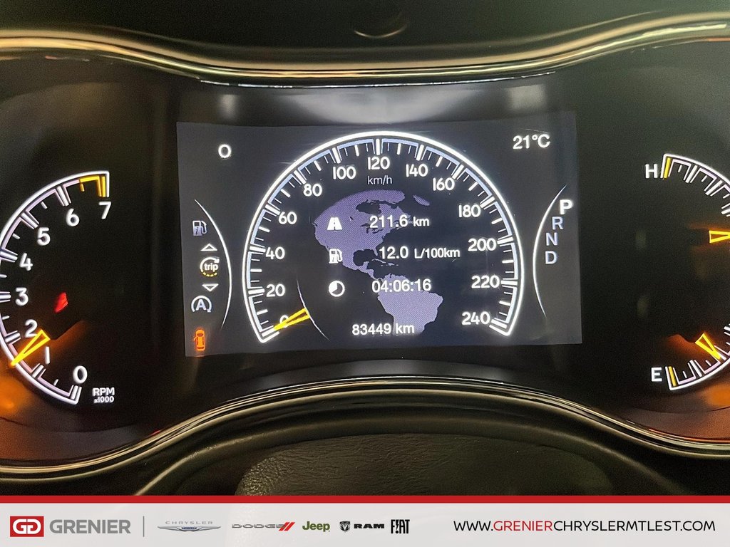2020 Jeep Grand Cherokee ALTITUDE + 4X4 + TOIT OUVRANT in Pointe-Aux-Trembles, Quebec - 12 - w1024h768px