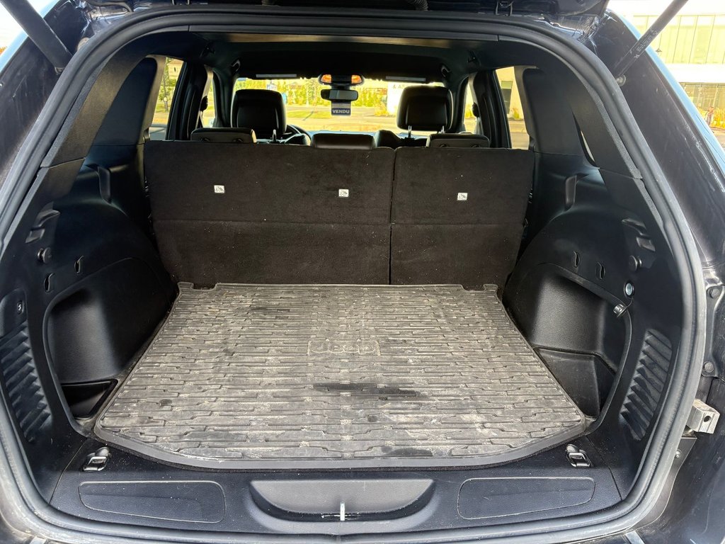 2021 Jeep Grand Cherokee Limited in Pointe-Aux-Trembles, Quebec - 15 - w1024h768px