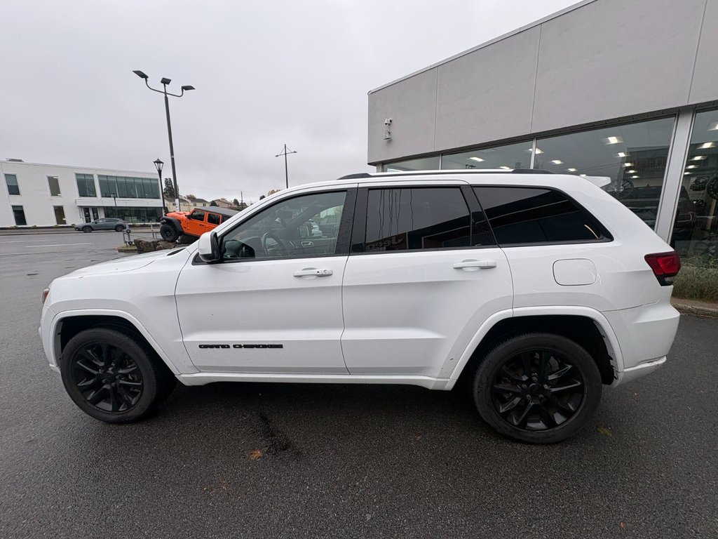 Jeep Grand Cherokee Altitude 2021 à Pointe-Aux-Trembles, Québec - 7 - w1024h768px