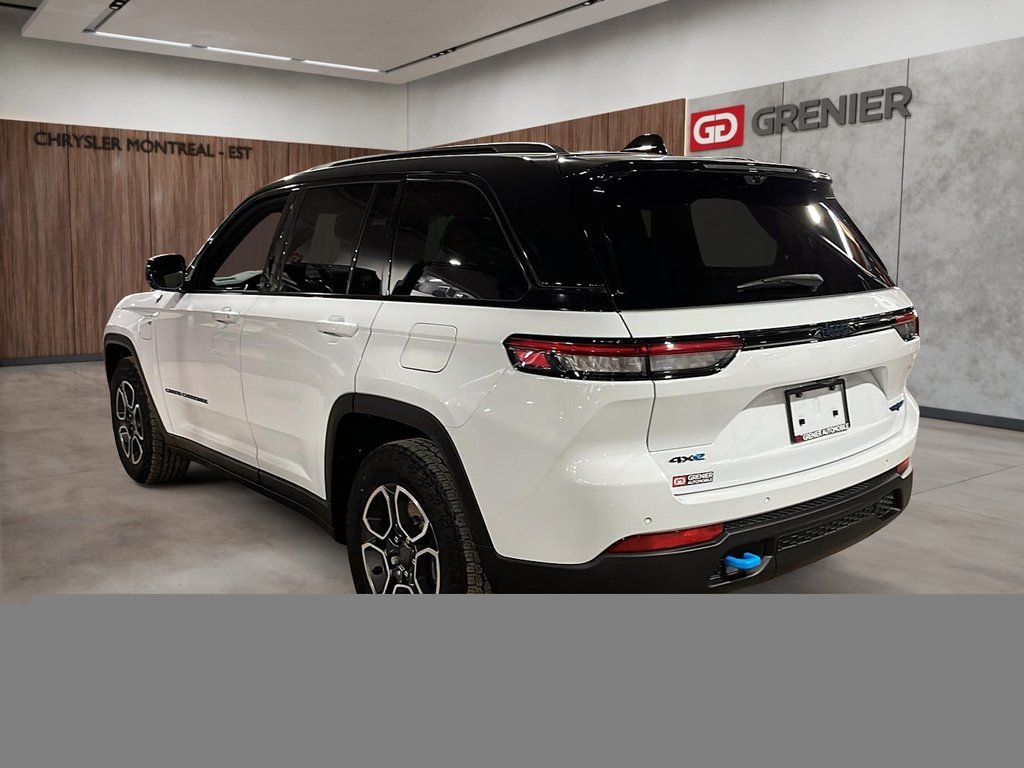 2022 Jeep Grand Cherokee 4XE TRAILHAWK + PHEV + 4X4 + TOIT OUVRANT PANO in Pointe-Aux-Trembles, Quebec - 5 - w1024h768px