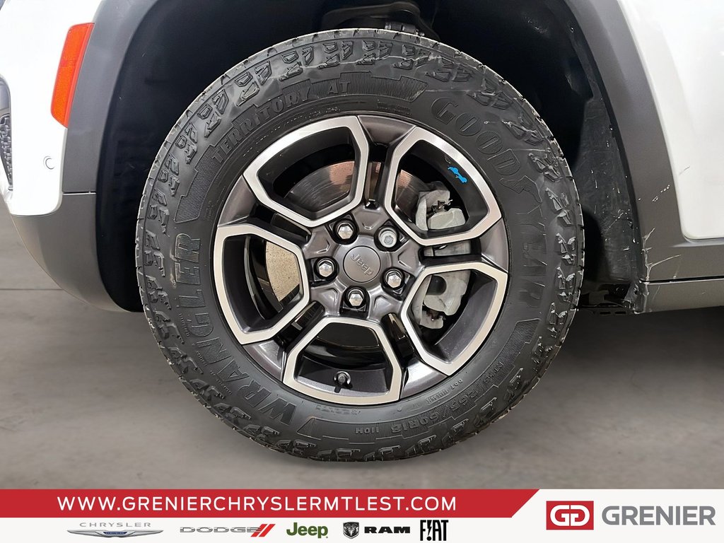 2022 Jeep Grand Cherokee 4XE TRAILHAWK + PHEV + 4X4 + TOIT OUVRANT PANO in Pointe-Aux-Trembles, Quebec - 7 - w1024h768px