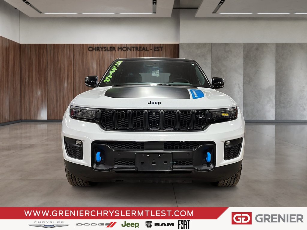2022 Jeep Grand Cherokee 4XE TRAILHAWK + PHEV + 4X4 + TOIT OUVRANT PANO in Pointe-Aux-Trembles, Quebec - 2 - w1024h768px