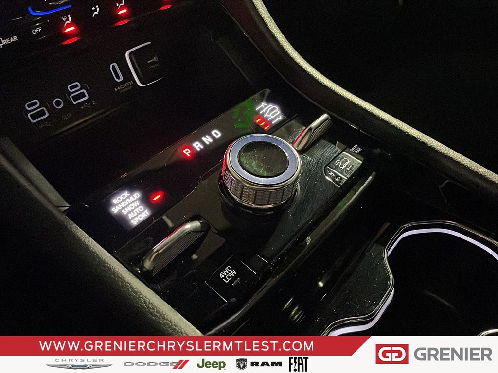 2022 Jeep Grand Cherokee 4XE TRAILHAWK + PHEV + 4X4 + TOIT OUVRANT PANO in Pointe-Aux-Trembles, Quebec - 12 - w1024h768px