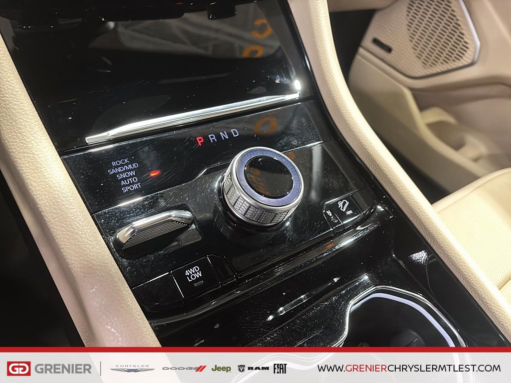 2022 Jeep Grand Cherokee LIMITED 4XE + PHEV + TOIT OUVRANT PANO in Pointe-Aux-Trembles, Quebec - 12 - w1024h768px