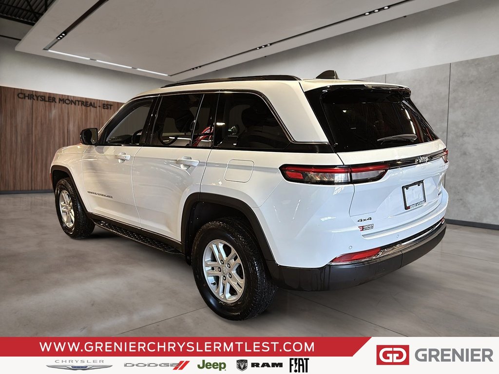 2023 Jeep Grand Cherokee LAREDO + 4X4 + TOIT OUVRANT in Pointe-Aux-Trembles, Quebec - 5 - w1024h768px