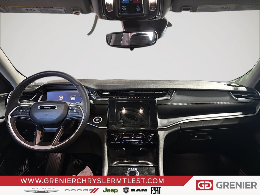 2023 Jeep Grand Cherokee LAREDO + 4X4 + TOIT OUVRANT in Pointe-Aux-Trembles, Quebec - 8 - w1024h768px