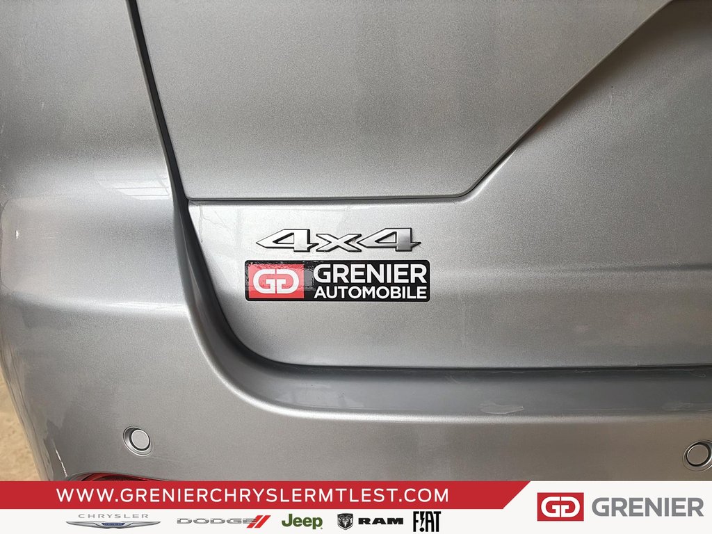 2023 Jeep Grand Cherokee SUMMIT + 4X4 + V6 3.6L + TOIT OUVRANT PANO in Pointe-Aux-Trembles, Quebec - 4 - w1024h768px