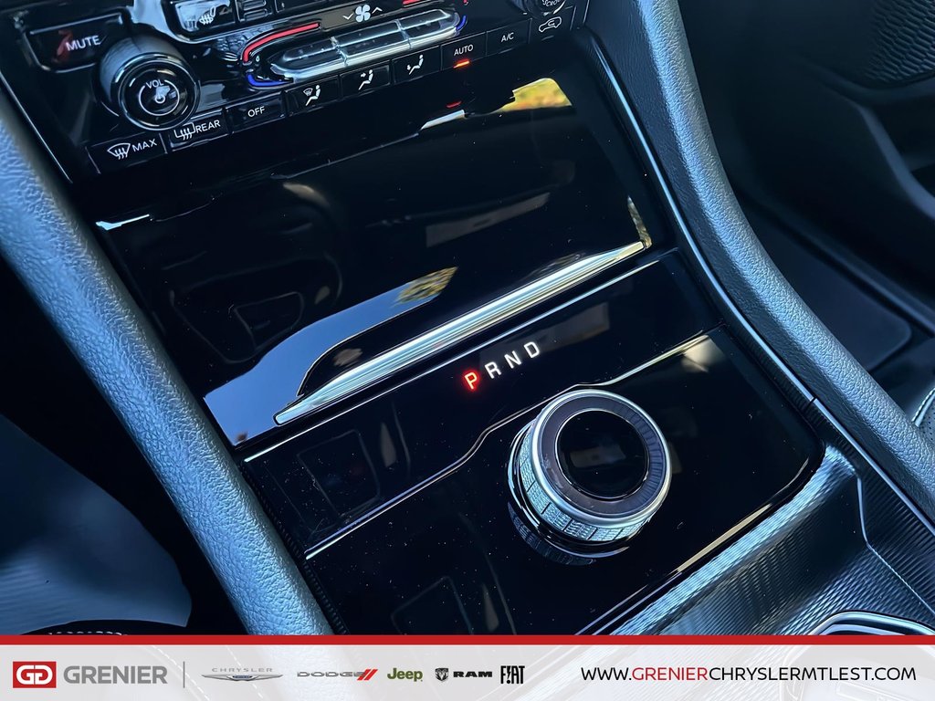 Jeep Grand Cherokee LAREDO ALTITUDE 2025 à Pointe-Aux-Trembles, Québec - 15 - w1024h768px