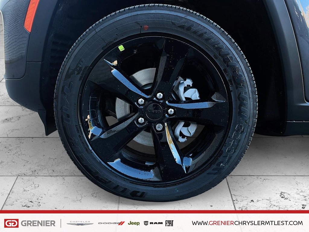 Jeep Grand Cherokee LAREDO ALTITUDE 2025 à Pointe-Aux-Trembles, Québec - 6 - w1024h768px