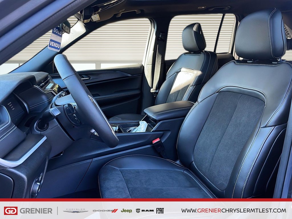 Jeep Grand Cherokee LAREDO ALTITUDE 2025 à Pointe-Aux-Trembles, Québec - 7 - w1024h768px