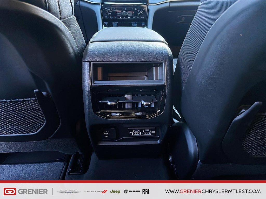 Jeep Grand Cherokee LAREDO ALTITUDE 2025 à Pointe-Aux-Trembles, Québec - 9 - w1024h768px