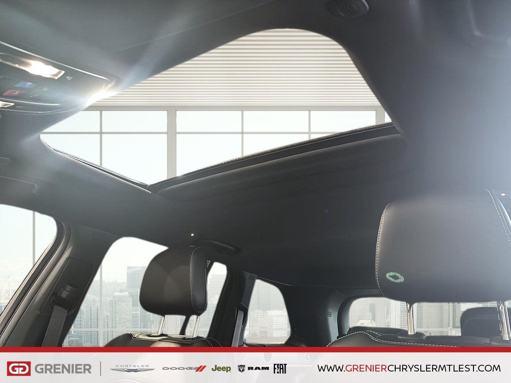 Jeep Grand Cherokee LAREDO ALTITUDE 2025 à Pointe-Aux-Trembles, Québec - 14 - w1024h768px