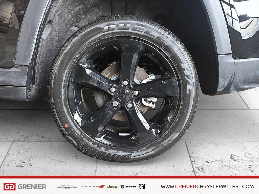 Jeep Grand Cherokee LAREDO ALTITUDE 2025 à Pointe-Aux-Trembles, Québec - 6 - w1024h768px