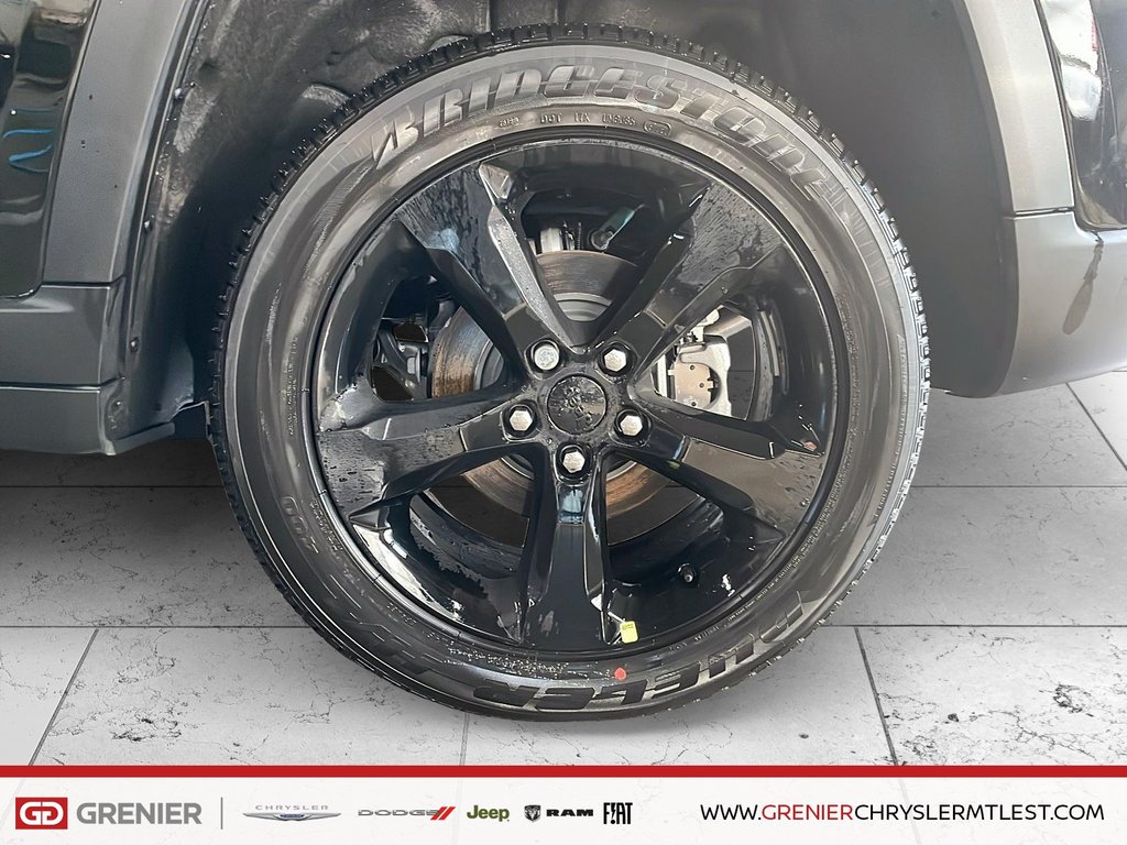 2025 Jeep Grand Cherokee LAREDO ALTITUDE in Pointe-Aux-Trembles, Quebec - 7 - w1024h768px