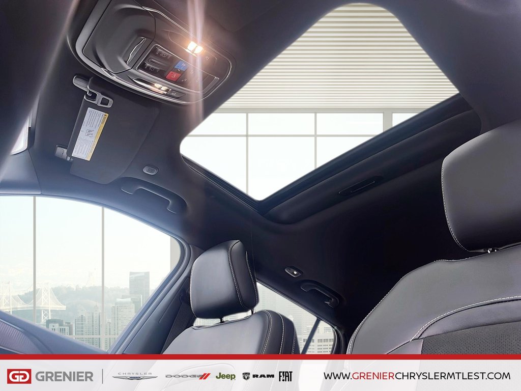 2025 Jeep Grand Cherokee LAREDO ALTITUDE in Pointe-Aux-Trembles, Quebec - 13 - w1024h768px