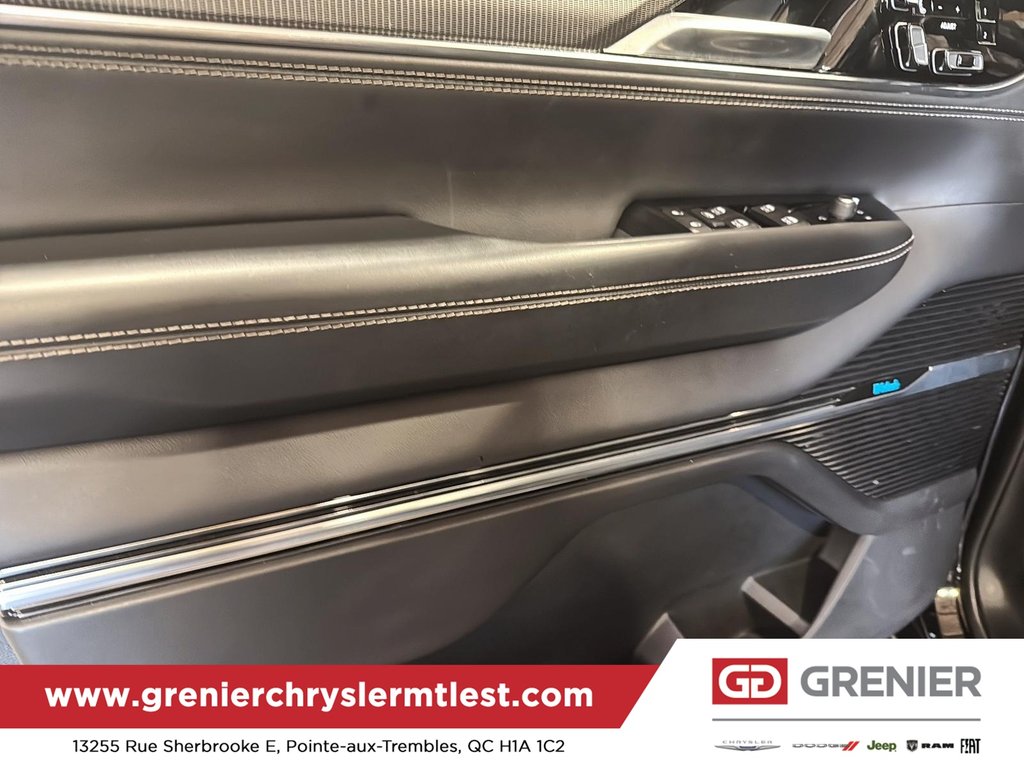 2023 Jeep Grand Wagoneer Series II Obsidian in Pointe-Aux-Trembles, Quebec - 9 - w1024h768px