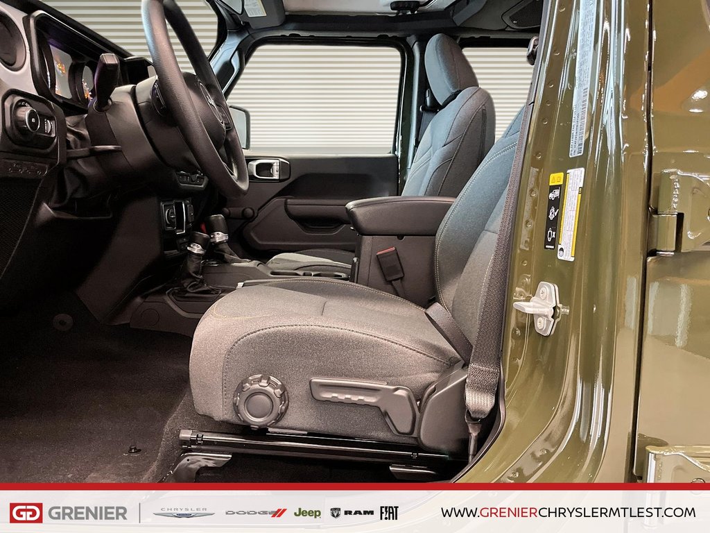 2024 Jeep WRANGLER 4-Door SPORT in Pointe-Aux-Trembles, Quebec - 8 - w1024h768px