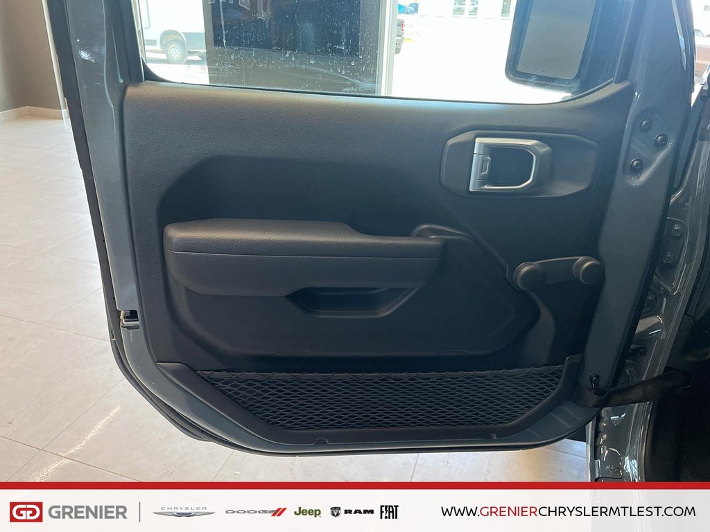 2024 Jeep WRANGLER 4-Door SPORT in Pointe-Aux-Trembles, Quebec - 12 - w1024h768px