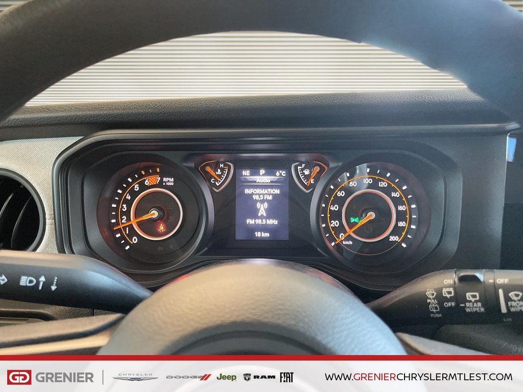 2024 Jeep WRANGLER 4-Door SPORT in Pointe-Aux-Trembles, Quebec - 16 - w1024h768px
