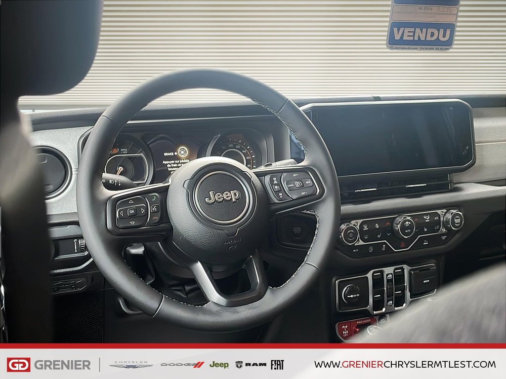 Jeep Wrangler 4-Door WILLYS 2026 à Pointe-Aux-Trembles, Québec - 9 - w1024h768px