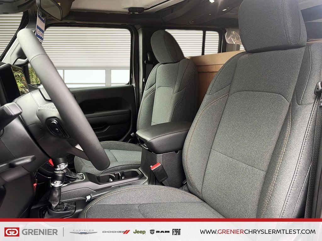 Jeep Wrangler 4-Door WILLYS 2026 à Pointe-Aux-Trembles, Québec - 7 - w1024h768px