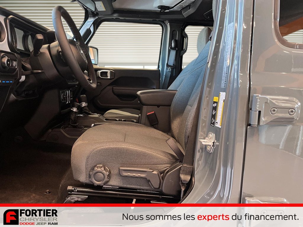 2024 Jeep Wrangler 4xe SPORT S in Pointe-Aux-Trembles, Quebec - 7 - w1024h768px