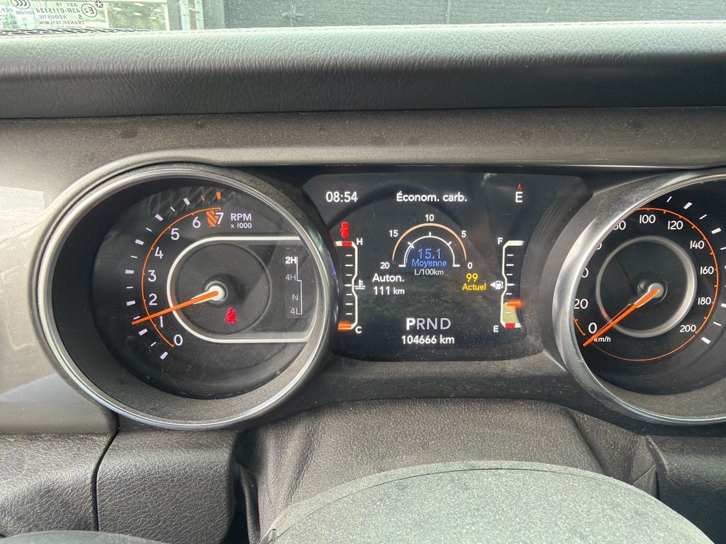 2019 Jeep Wrangler Unlimited Sahara in Pointe-Aux-Trembles, Quebec - 7 - w1024h768px