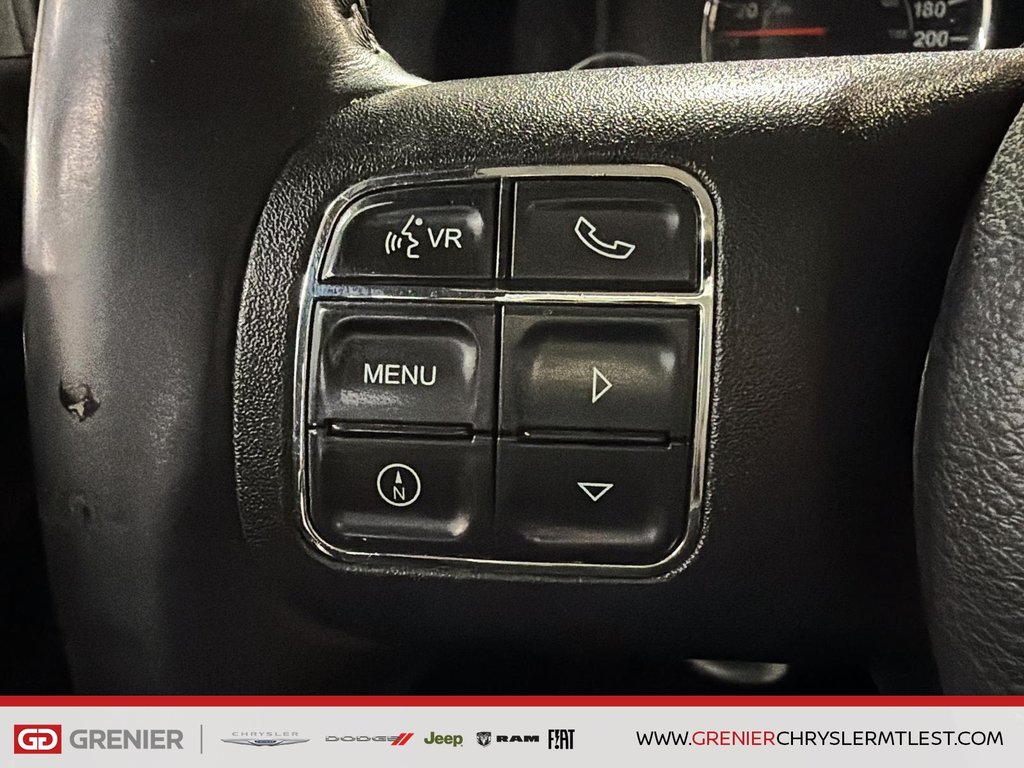 Jeep Wrangler UNLIMITED SAHARA + 4X4 + V6 3.6L 2017 à Pointe-Aux-Trembles, Québec - 12 - w1024h768px