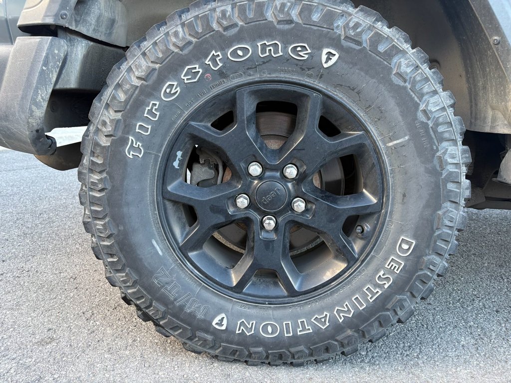 Jeep Wrangler Willys 2021 à Pointe-Aux-Trembles, Québec - 16 - w1024h768px