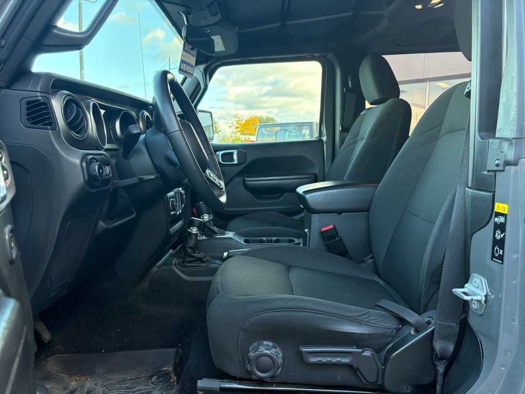 Jeep Wrangler Willys 2021 à Pointe-Aux-Trembles, Québec - 15 - w1024h768px