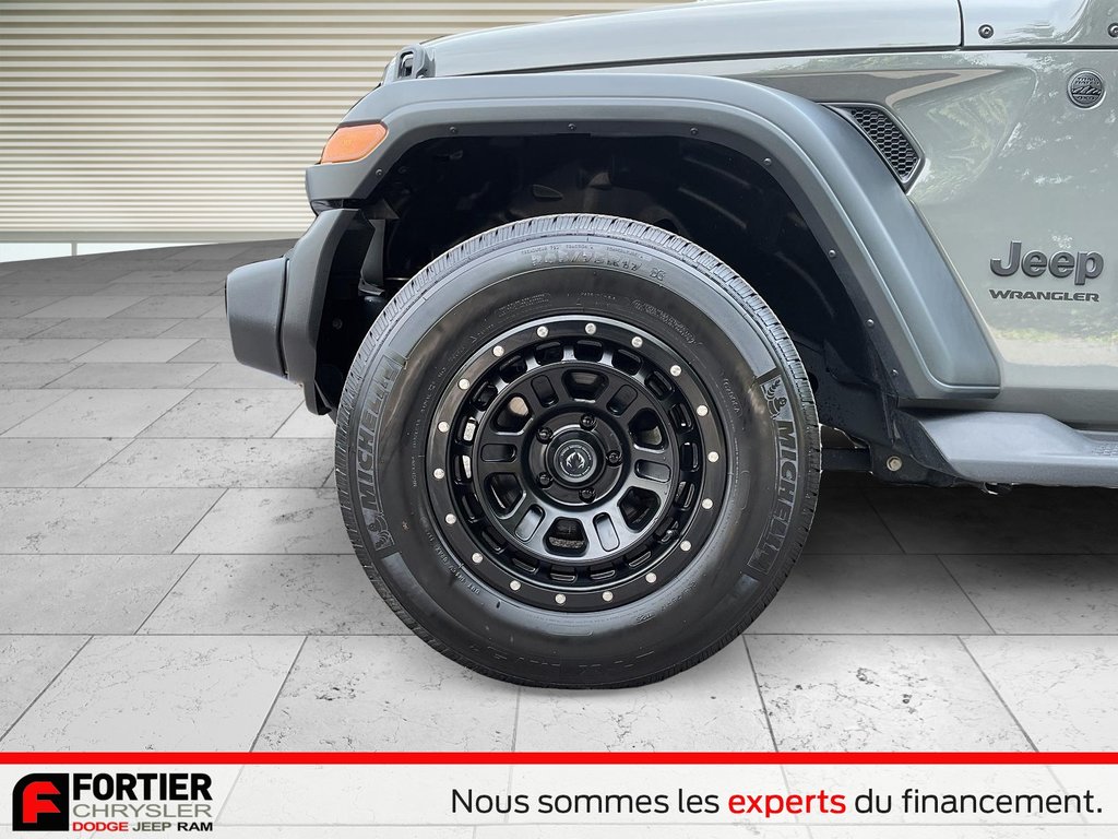 Jeep Wrangler UNLIMITED SPORT S + ENS TEMPS FROID + CARPLAY 2023 à Pointe-Aux-Trembles, Québec - 7 - w1024h768px