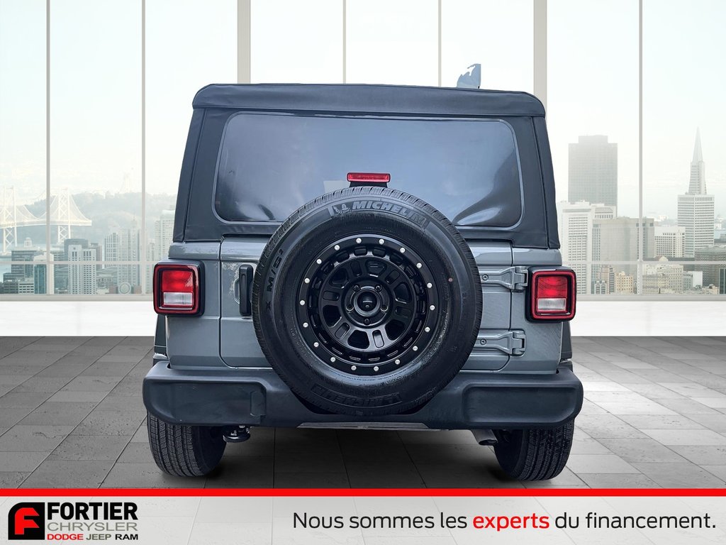 Jeep Wrangler UNLIMITED SPORT S + ENS TEMPS FROID + CARPLAY 2023 à Pointe-Aux-Trembles, Québec - 3 - w1024h768px