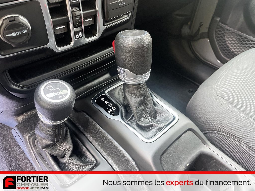 Jeep Wrangler UNLIMITED SPORT S + ENS TEMPS FROID + CARPLAY 2023 à Pointe-Aux-Trembles, Québec - 16 - w1024h768px