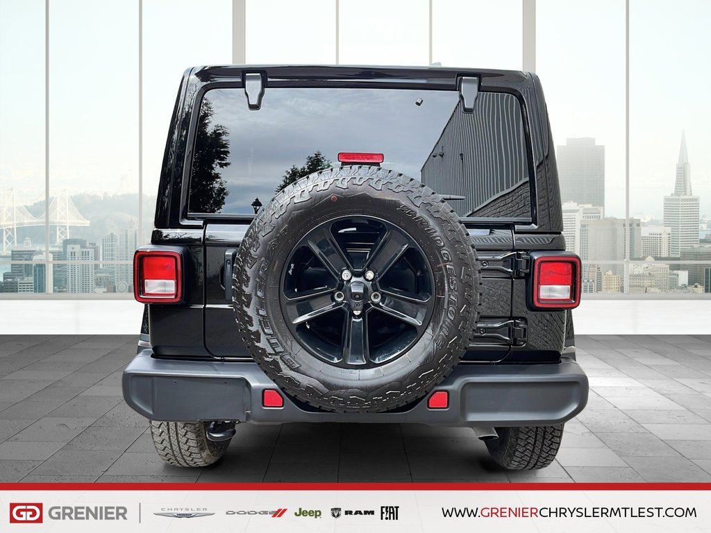 Jeep Wrangler 4 PORTES SAHARA ALTITUDE + 4X4 2023 à Pointe-Aux-Trembles, Québec - 3 - w1024h768px