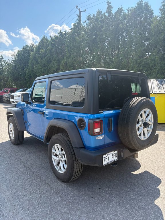 Jeep Wrangler Sport S 2023 à Pointe-Aux-Trembles, Québec - 6 - w1024h768px