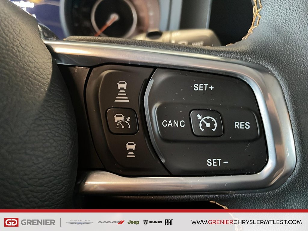 Jeep Wrangler 4-PORTES SAHARA + 4X4 + CUIR + CARPLAY 2024 à Pointe-Aux-Trembles, Québec - 8 - w1024h768px